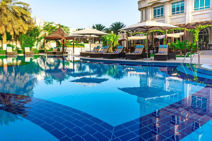 Pool 52 of 198
