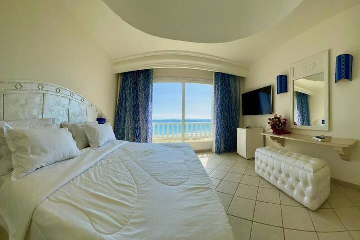 Room 28 of 56