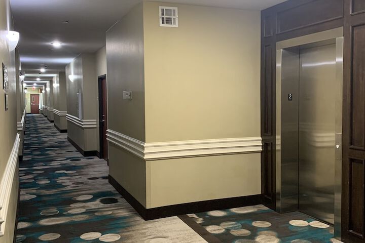 Ballroom/Hall 63 of 74