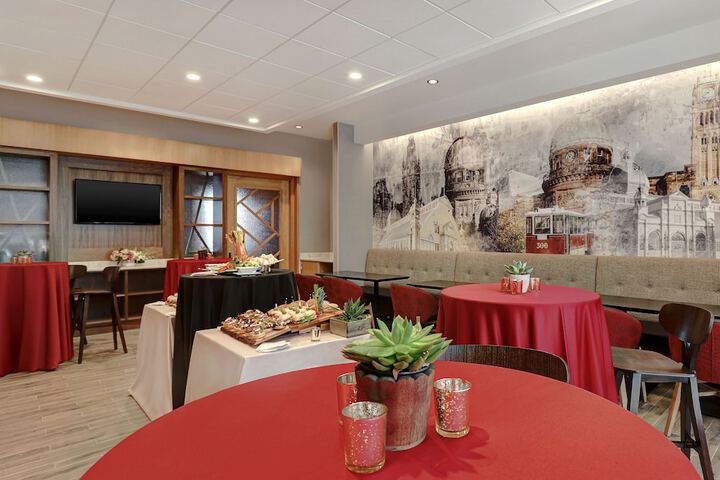 Dining Photos