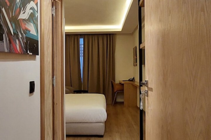Room 18 of 84