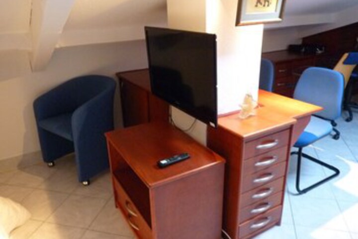 Room 35 of 37