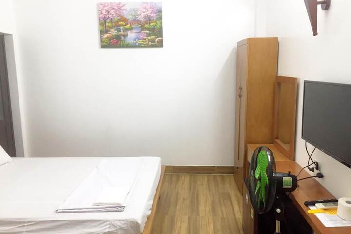 Room 19 of 39