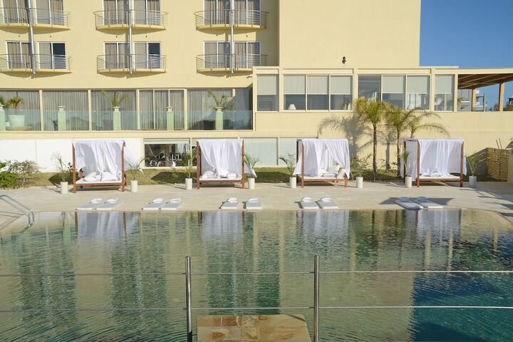 Pool 43 of 70