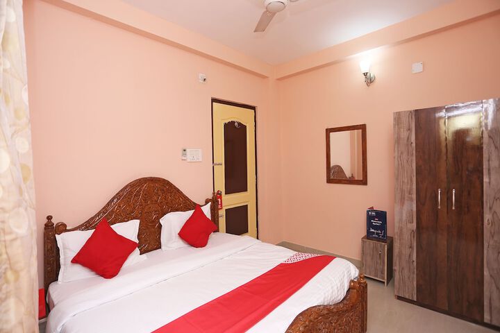 Room 16 of 19