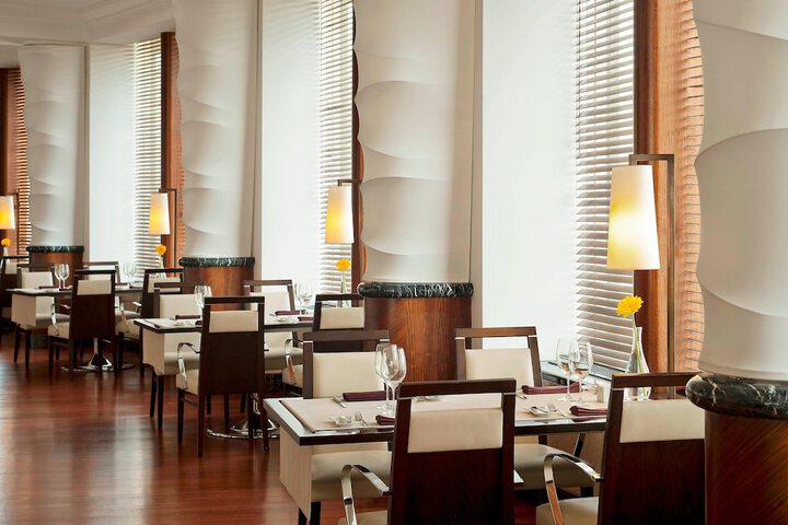 Dining 82 of 140