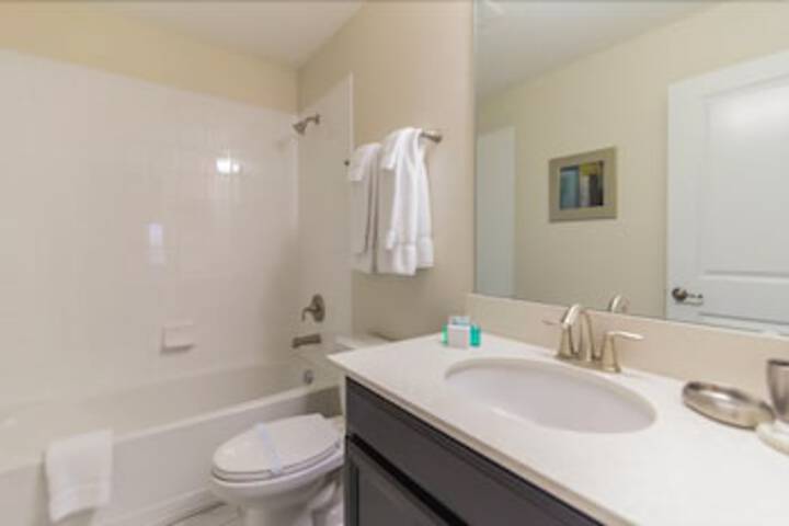 Room 4 of 34