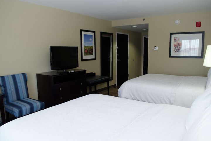 Room 7 of 32