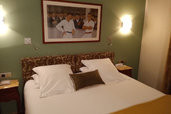 Room 38 of 69