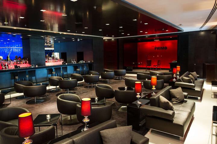 Lounge 85 of 98