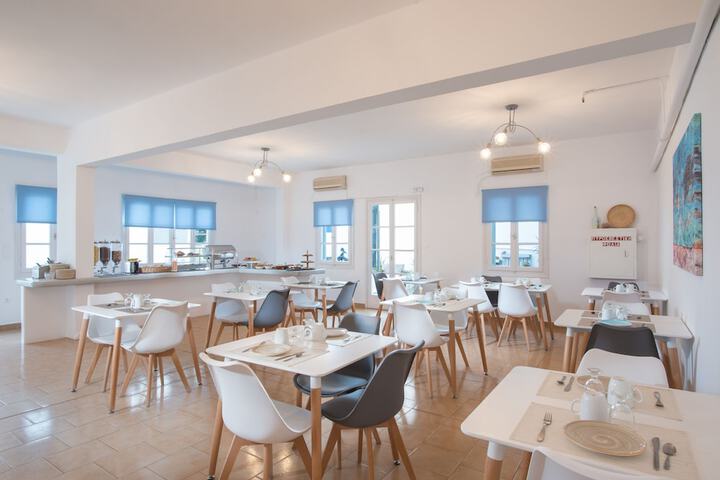 Dining Photos
