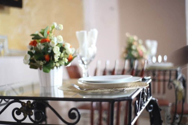 Dining 6 of 7