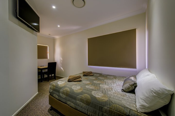 Room 11 of 43