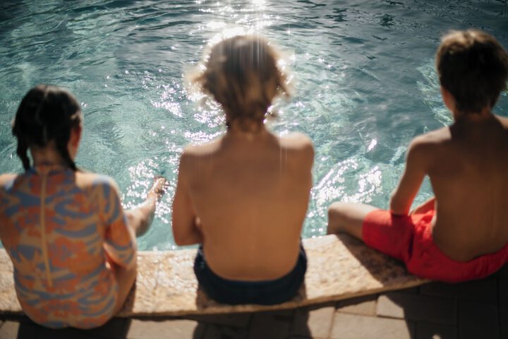 Pool 52 of 126