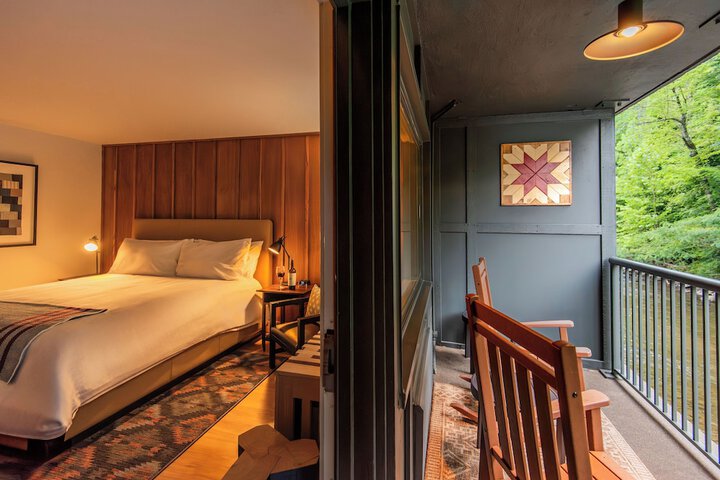 Room 15 of 38