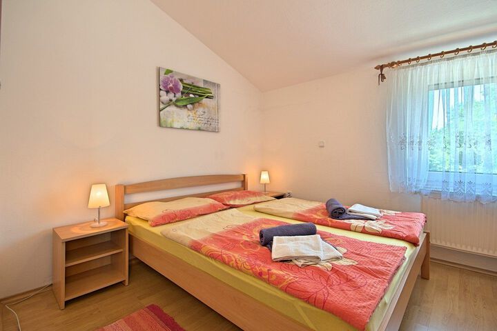 Room 43 of 46