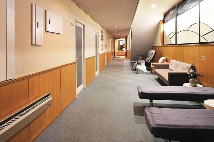 Ballroom/Hall 50 of 58