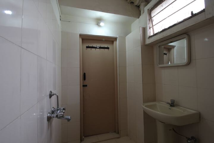 Room 44 of 61