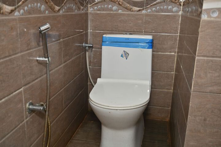 Room 10 of 27