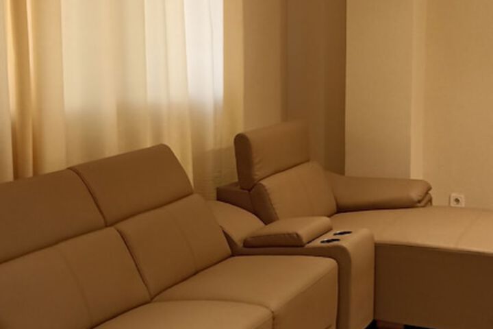 Room 2 of 18