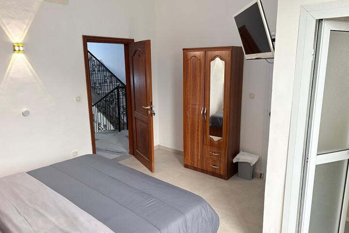 Room 18 of 40