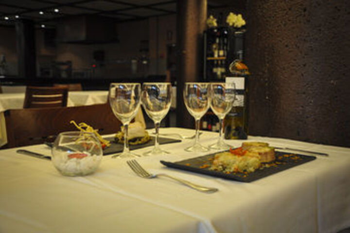 Dining 49 of 58