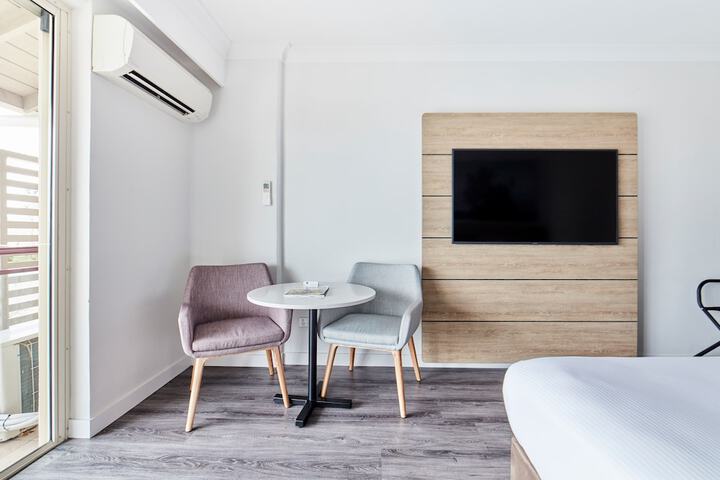 Room 36 of 103