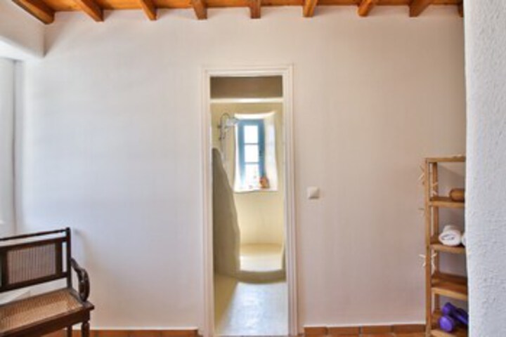 Room 17 of 30