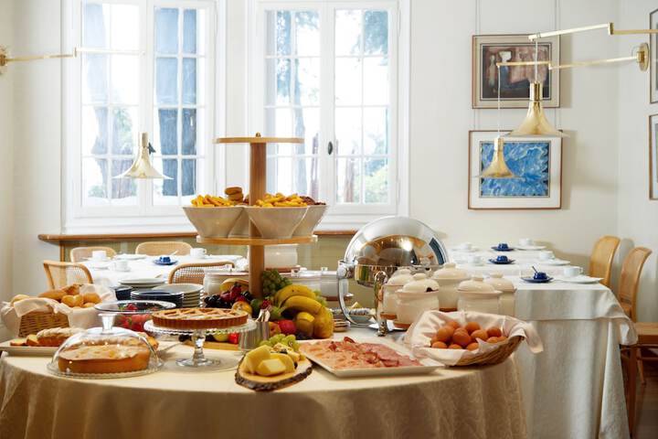 Dining 50 of 67