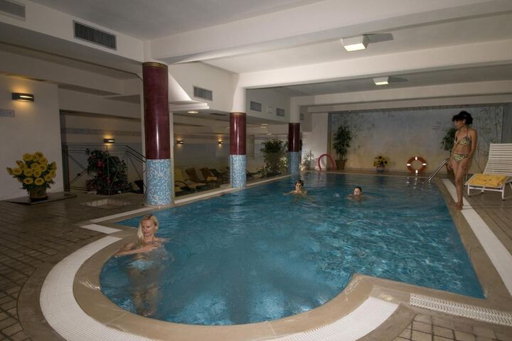 Pool 37 of 61