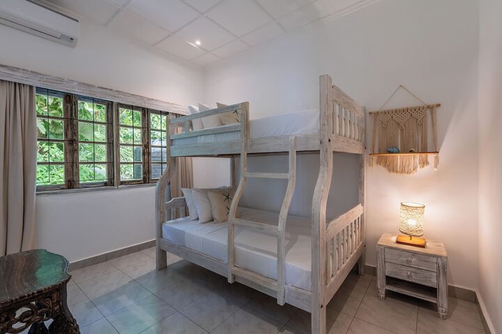 Room 10 of 79