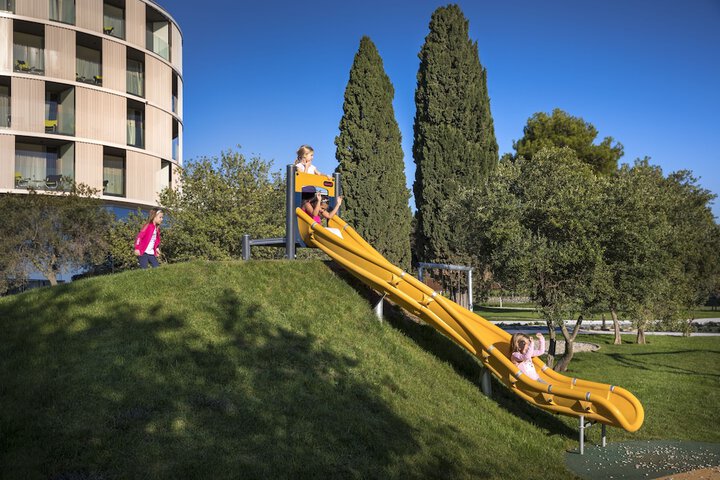 Childrens Activities 76 of 138