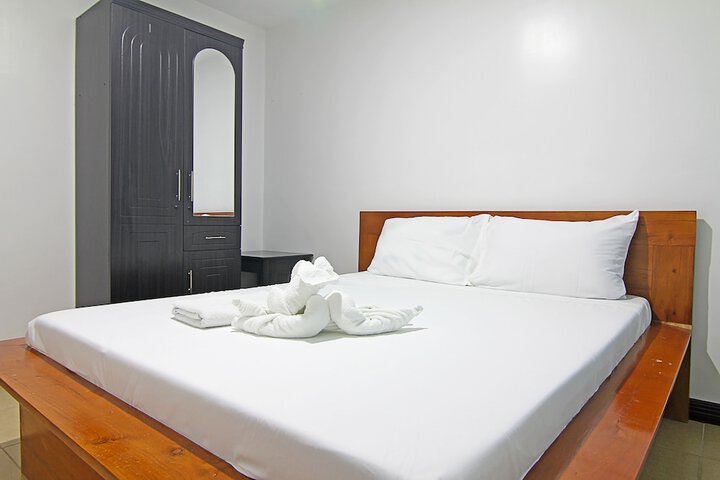Room 2 of 47