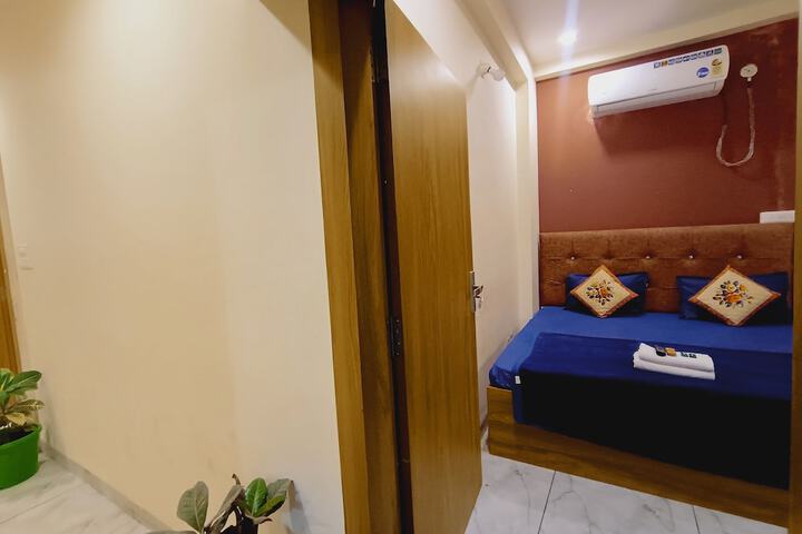 Room 34 of 62