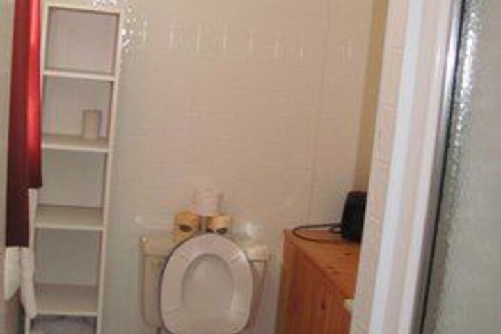Room 8 of 134
