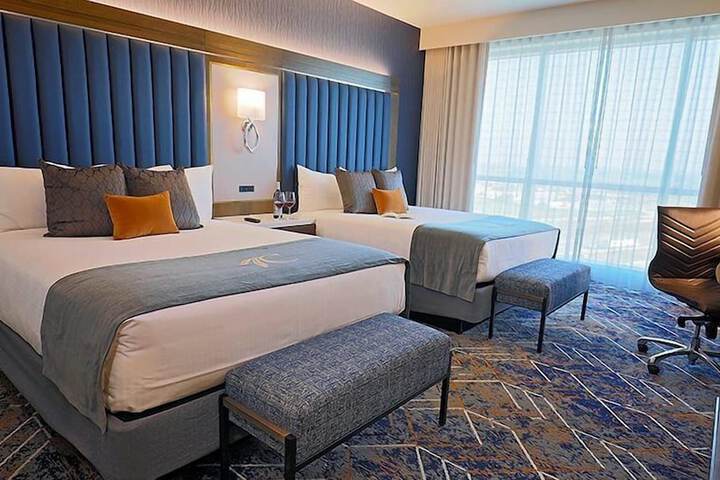 Double Deluxe King Bed (1 of 2)