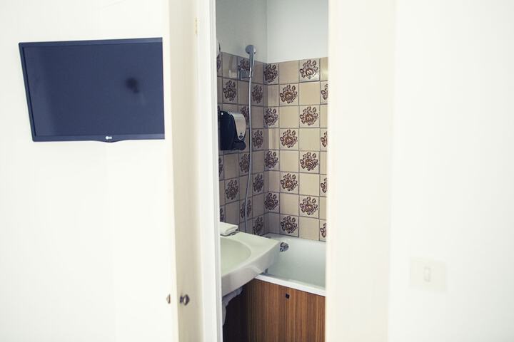 Room 31 of 61