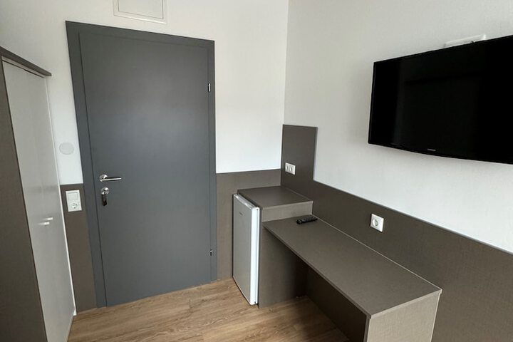 Room 13 of 91