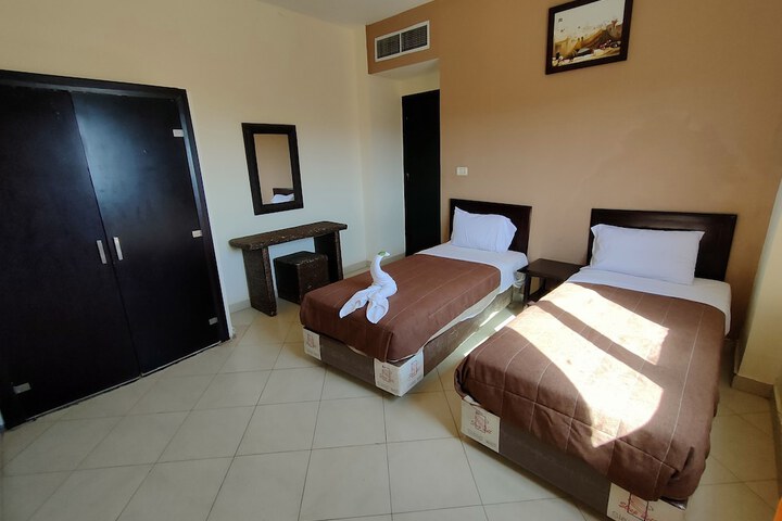 Room 6 of 41
