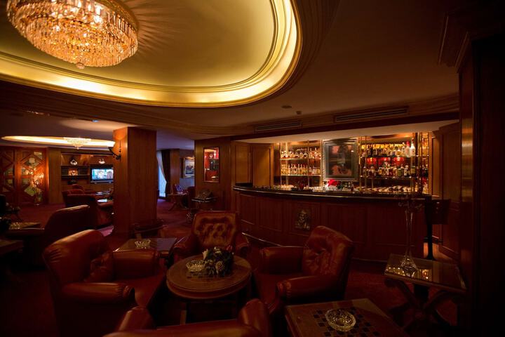 Lounge 40 of 45