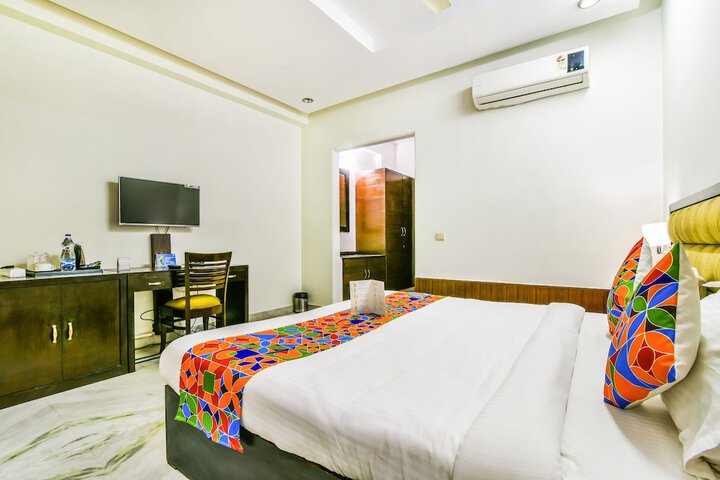 Room 8 of 22