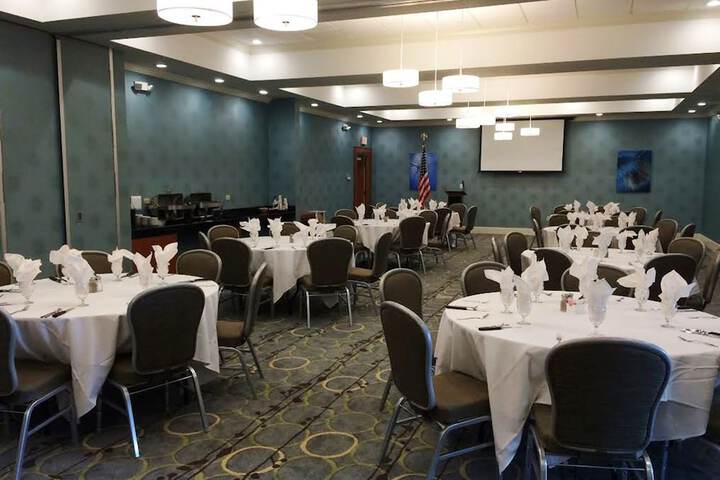 Banquet hall