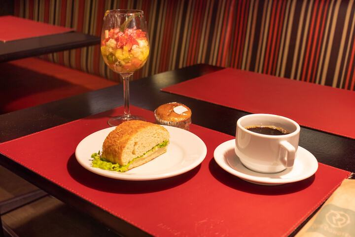 Breakfast/Coffee Service 159 of 183