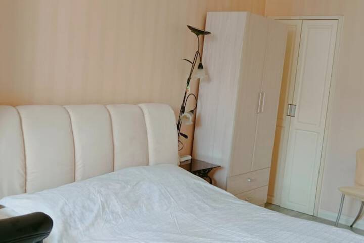 Room 35 of 68