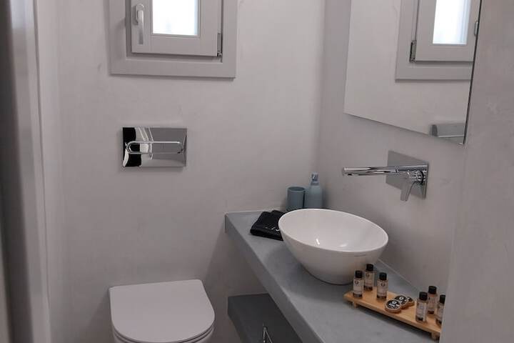 Room 71 of 75