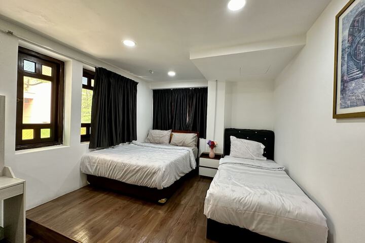 Room 9 of 39