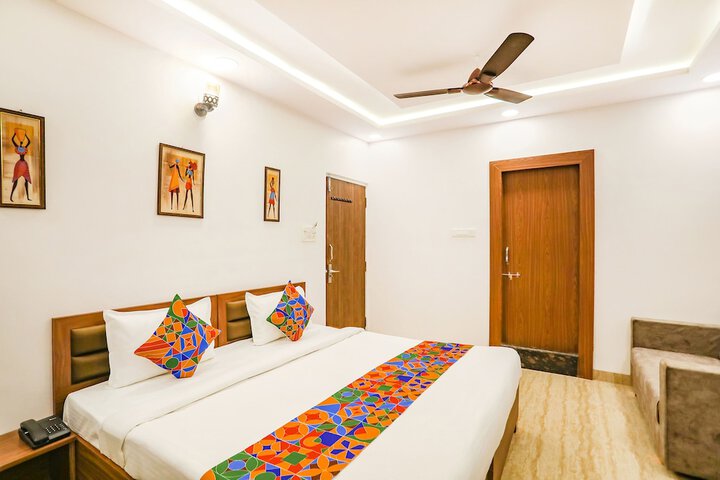 Room 13 of 29