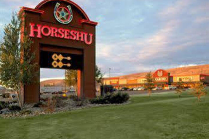 Image of HORSESHU HOTEL & CASINO