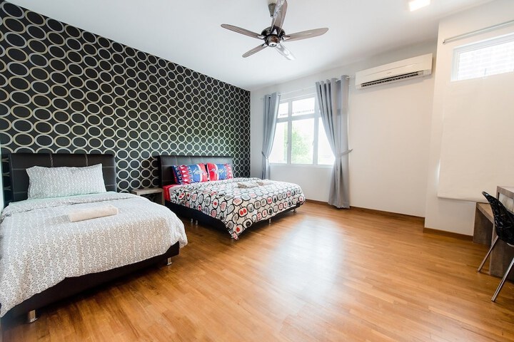 Room 9 of 54