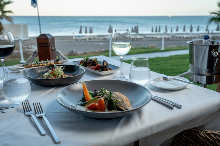 Dining 105 of 111